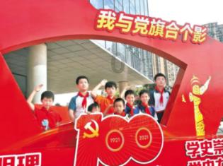 这届年轻人送礼：父母第一，领导最后