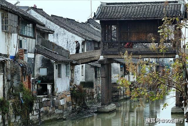逃离地下古寺庙