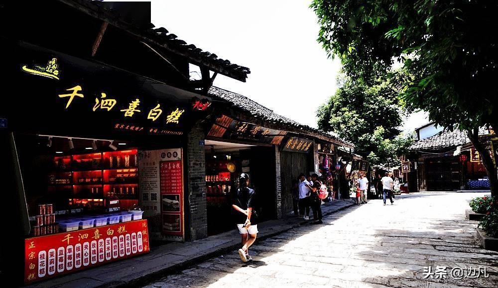 公益集市、文艺汇演、送春联,光谷左岭街白浒社区新春文化活动热